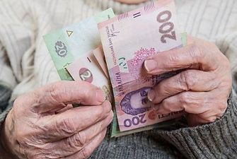 Украинцам трижды повысят пенсии: даты выплат