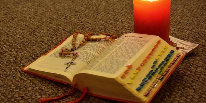 Новий правопис та Бог: як тепер писати слова на релігійну тематику