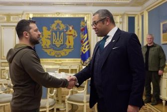 Глава МИД Британии встретился с Зеленским в Киеве