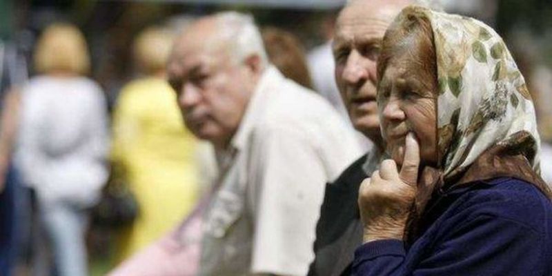 Украинцам пересчитают пенсии: кому и когда ждать повышения