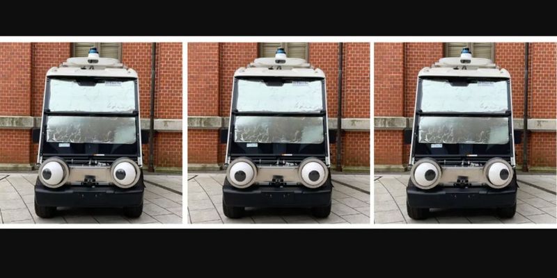 Безпілотному автомобілю додали роботизовані очі для контакту з пішоходами: як це працює