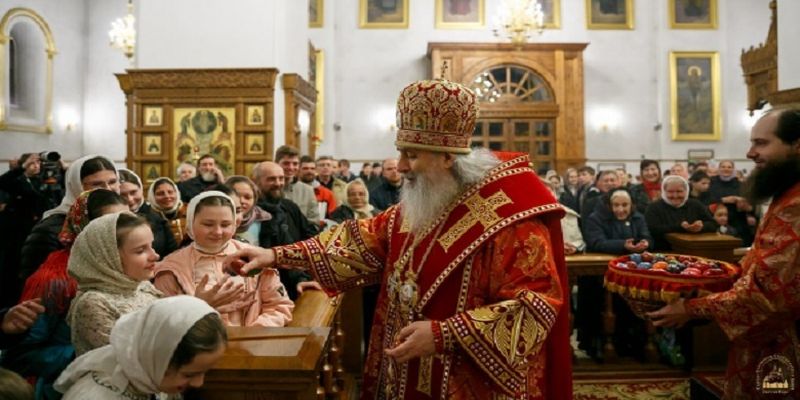 140 тыс человек смотрели трансляцию пасхального богослужения из Святогорской лавры УПЦ