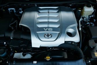 Toyota Land Cruiser 300 — отказ от V8 и облегченный кузов