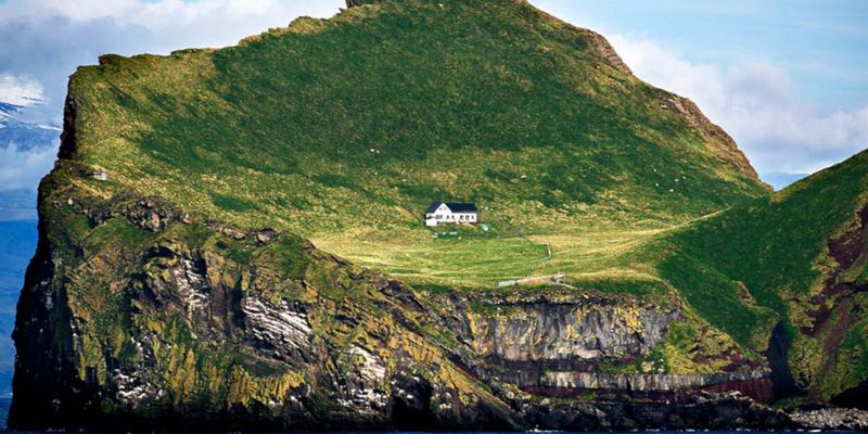 "Самый одинокий в мире дом" на отдаленном острове пустует уже более 100 лет