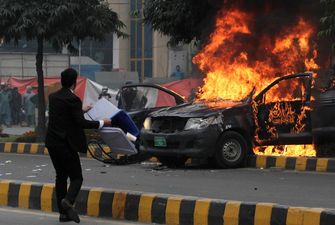 У Пакистані розлючені юристи напали на лікарню, загинули три людини
