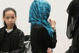 Парламент Австрії заборонив хіджаби в початкових школах
