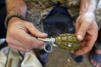 В Одесі двох військовослужбовців затримано під час спроби продати 15 гранат