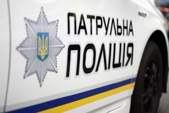 Пьяные мажорки на Bentley устроили перепалку с патрульными в центре Киева