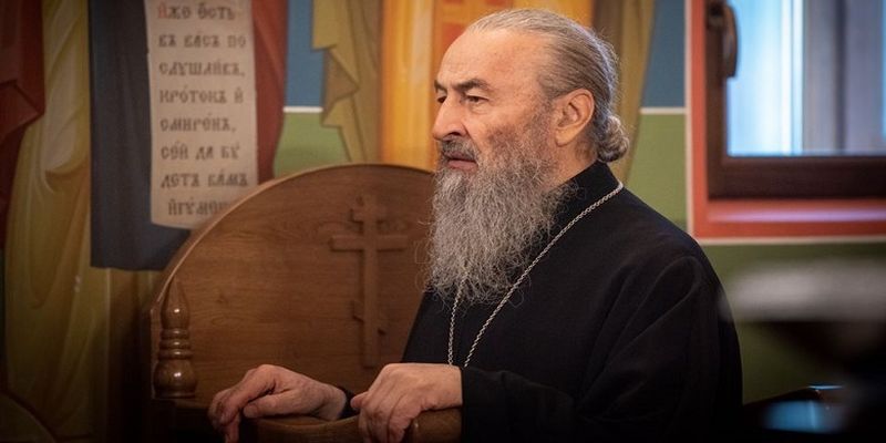 Митрополит Онуфрий распорядился во всех храмах 8 декабря молиться в поддержку миротворческих инициатив Украины