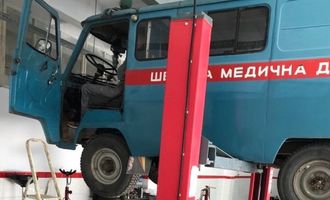 Студенты львовских училищ бесплатно ремонтируют машины ВСУ и волонтеров