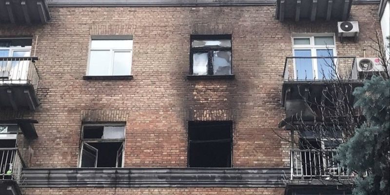 В центре Киева загорелась многоэтажка, проводится эвакуация
