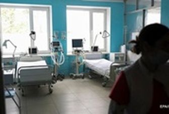 На Тернопольщине медики увольняются из-за COVID-19