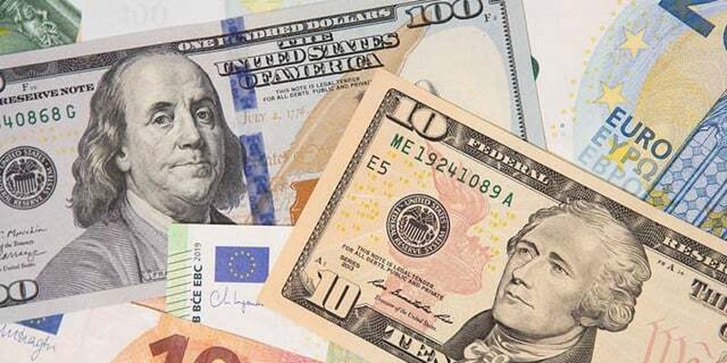 Евро продолжает дорожать: курс валют в Украине на 8 ноября