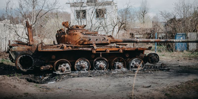 "Мінус" 950 окупантів і понад 100 одиниць різної техніки: втрати ворога на 26 квітня