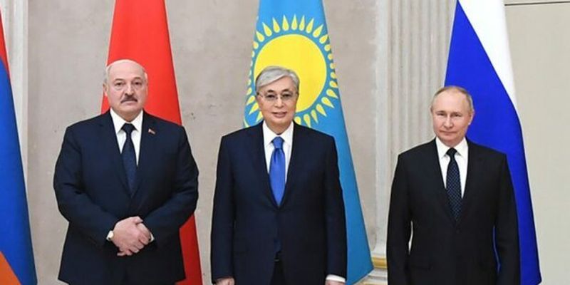 Казахстан ввел запрет для Росии и Беларуси: "Будут задерживать"
