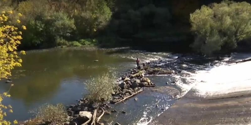 В Житомире из-за очередной аварии на канализационной станции нечистоты хлынули в реку
