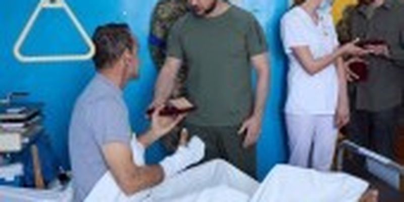 Зеленський приїхав на Львівщину: відвідав у лікарні українських військових