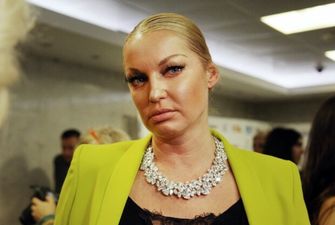 Скандальная Волочкова наплевала на правила и сверкнула своим "добром" в экстра-мини: "Больно смотреть"