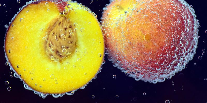 Чим кропити персик від кучерявості: ці засоби врятують ваш врожай