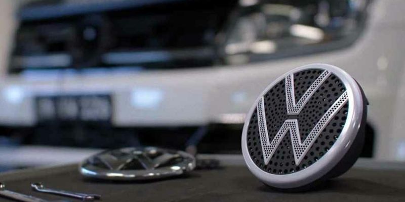 Volkswagen представил шильдик для отпугивания животных