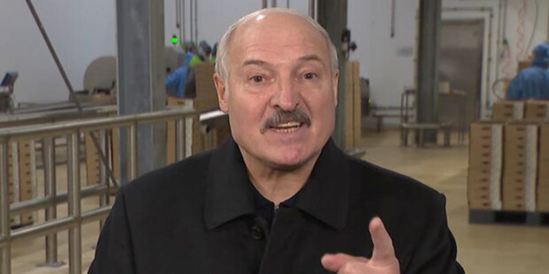 Украинцам объяснили на примере рф, почему Лукашенко не кинет в бой свои войска: "Останется без армии вообще"