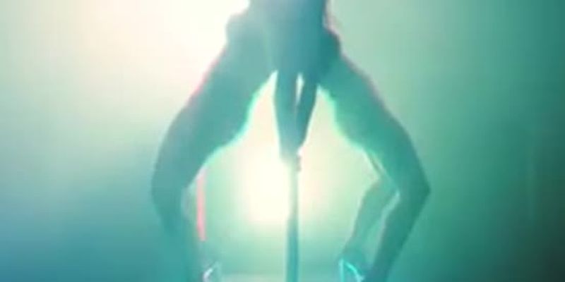 Пристрасна Дженніфер Лопес у трусах показала ідеальне тіло у новому відео