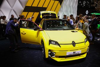 R5 E-Tech — новый электромобиль Renault с плетеной корзиной для багетов за €25 000. Это ремейк классической модели