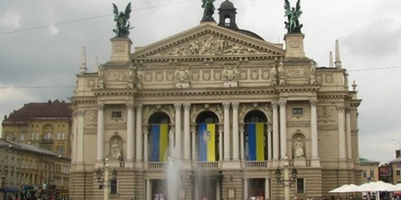 "Культурные уклонисты": артисты Львовской оперы не вернулись из-за рубежа после гастролей