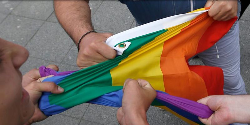 В россии ввели полный запрет на «пропаганду» ЛГБТ