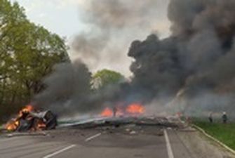 На Ровенщине в ДТП с бензовозом погибли 16 человек