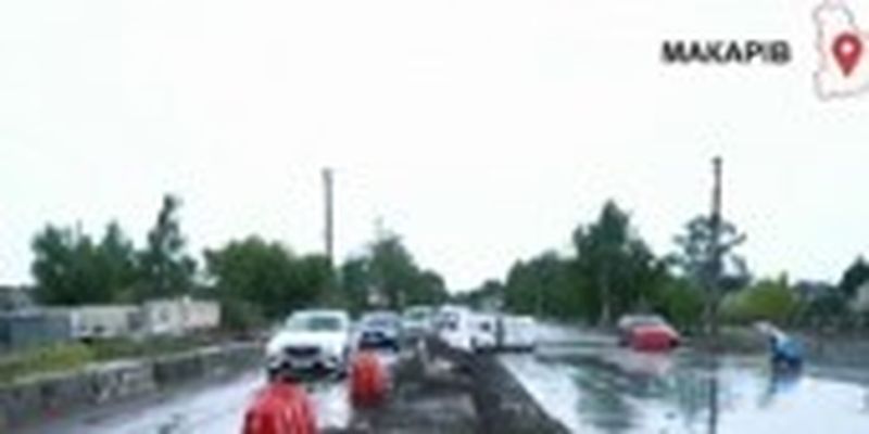 Київщина: у Макарові відремонтували міст через річку Здвиж