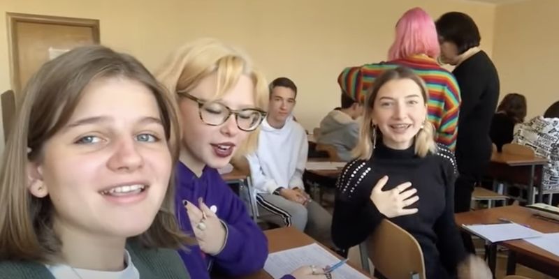 TikTok тренд: школьники "проучили" пророссийскую учительницу, напевая "Батько наш Бандера"