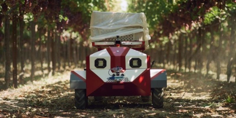 В США разработали робота-перевозчика, который будет помогать фермерам собирать урожай