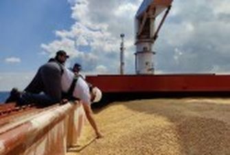Кулеба: наступні кораблі із зерном вже готові до відправлення з українських портів