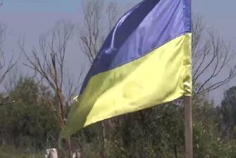 Флаги Украины вызвали скандал в Москве, фото: в Кремле призывают ввести запрет