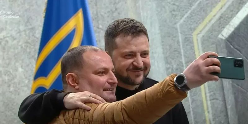Зеленський: «Якщо азербайджанський журналіст ставить питання українською, він свій вибір між Україною і Росією зробив»