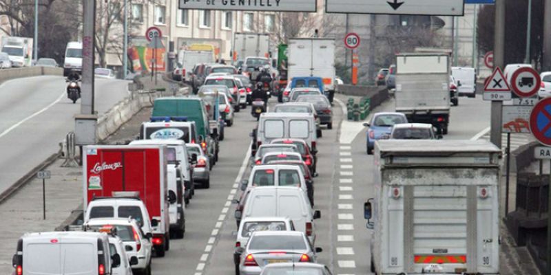 Более 630 километров: Парижский регион парализовали рекордные пробки