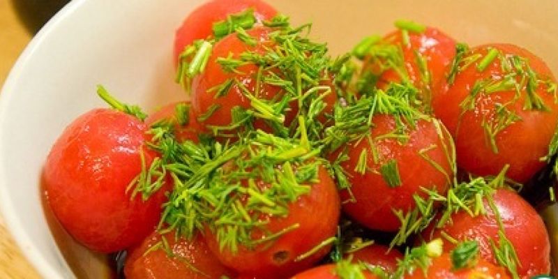 Закуска для праздничного стола: помидоры черри под медовым соусом
