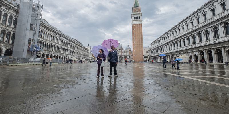 Венеция начнет взимать плату с туристов за въезд в город: названа дата