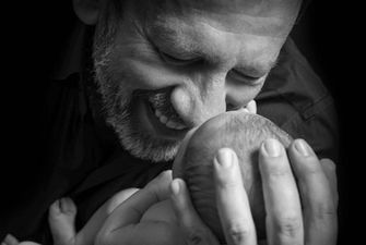 41-летняя Подкопаева растрогала сеть нежным снимком новорожденной дочери
