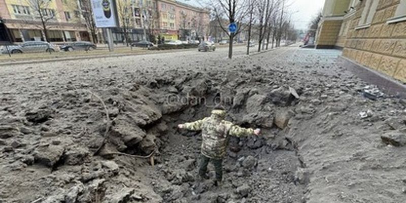 Пушилин, привет: в оккупированном Донецке раздались мощные взрывы, загорелось здание "правительства" "ДНР", фото