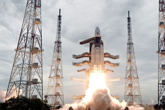 Індія успішно запустила міжпланетну станцію на Місяць