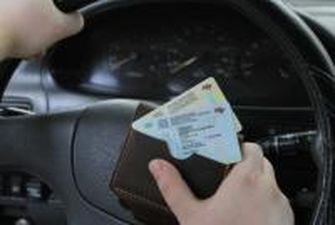 Украинцы получат электронные водительские права: что это и как будет работать
