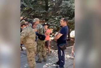 В Донецке митинговали против принудительной мобилизации
