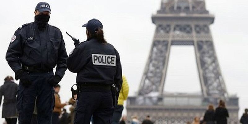 Готовили теракт: во Франции задержали преступную группу