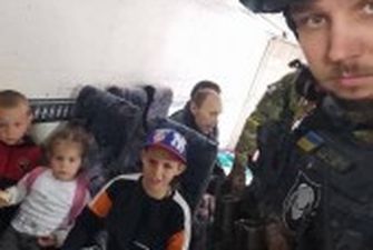 Евакуація з Сєвєродонецька: окупанти обстріляли авто, де було четверо дітей