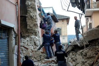 Мощное землетрясение обрушилось на страну, количество погибших растет: кадры апокалипсиса