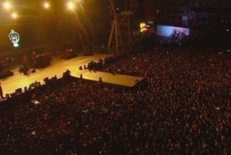 Алжирский министр ушел с поста после смертельной давки на концерте