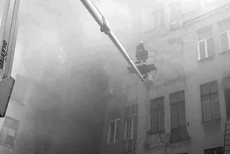 Бросился в огонь спасать людей: в сети рассказали о настоящем герое в Одессе, фото