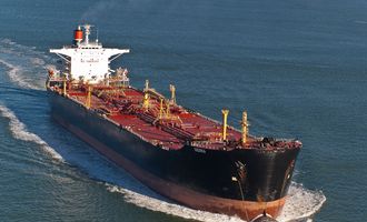 Россия переименовывает свои танкеры для обхода санкций, — Bloomberg